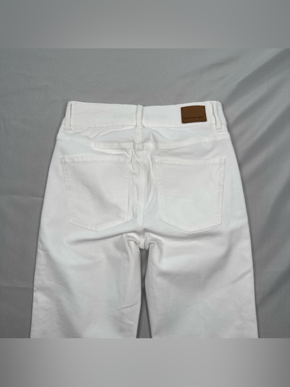 American Eagle Super High Rise Flare Jeans Women's Size 2 Stretch Denim White - Picture 3 of 7